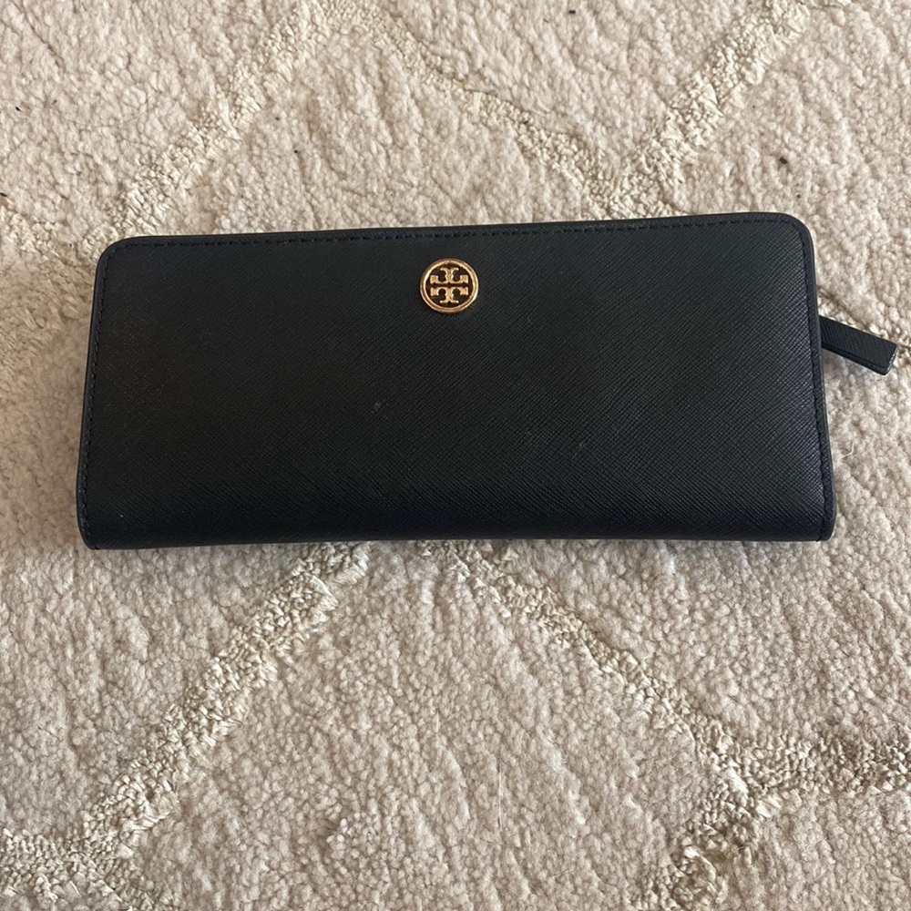 Authentic TORY BURCH wallet
